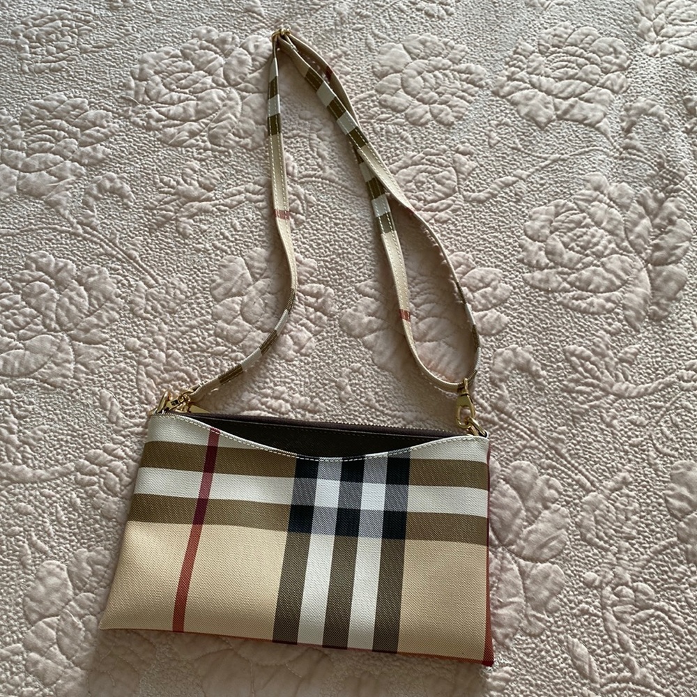 Crossbody purse,Burberry dupe